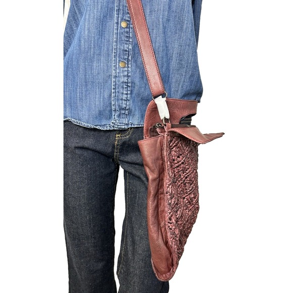 Latico Deja Handcrafted Leather Crossbody Top Handle Red Zip Dustbag NWT $275 - Picture 14 of 14